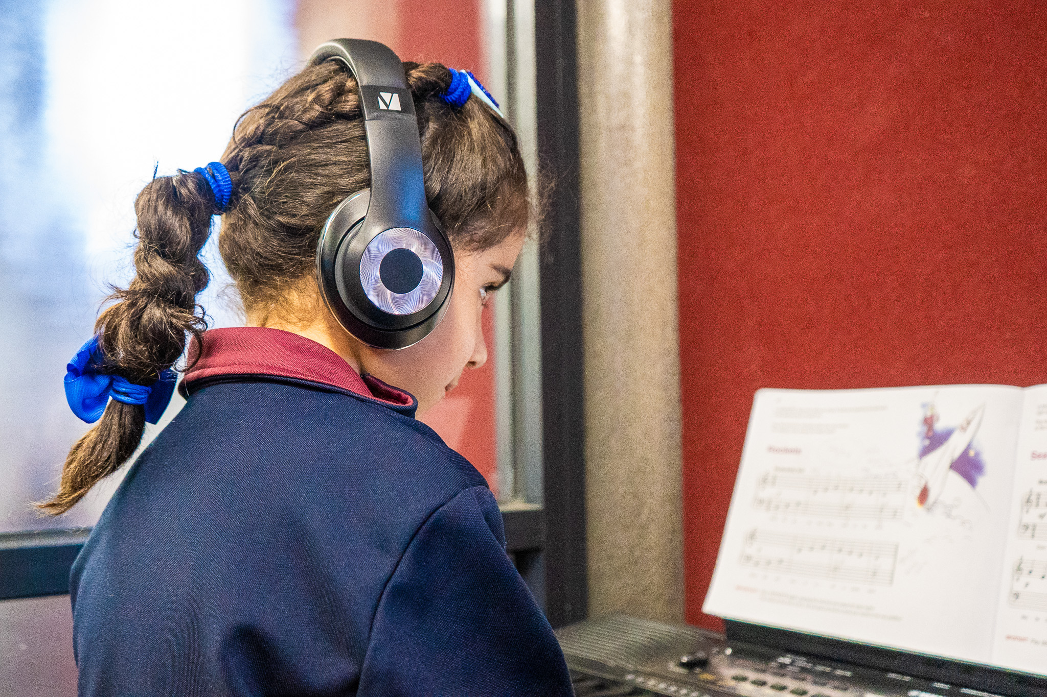 Student learning music with Experience Music